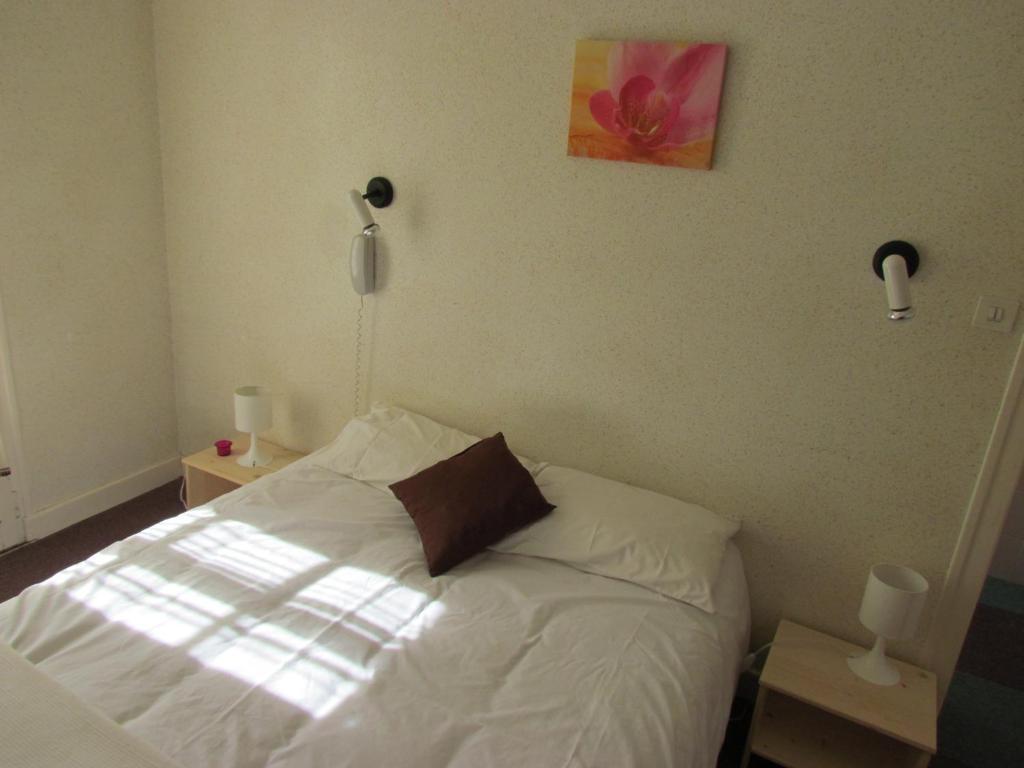 Logis Hotel Restaurant L'Oustal Naves  Room photo